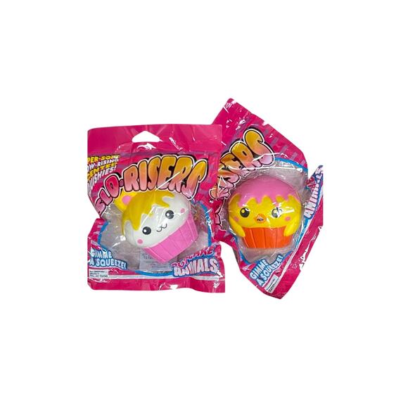 Slow Rise Squishy Lot of 2 Toys Cupcakes Never Used - Picture 1 of 3